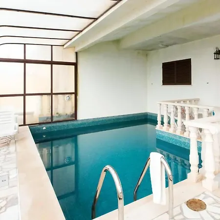 Terrassenhaus Mit Privatem Pool In Nazare