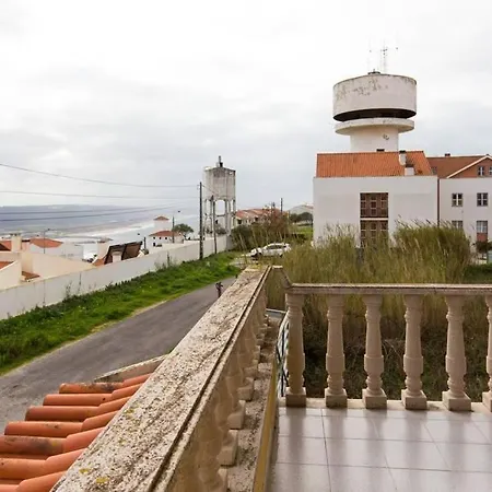 Terrassenhaus Mit Privatem Pool In Nazare